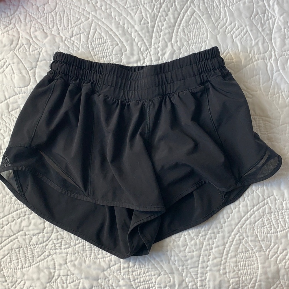 Black Lululemon Hotty Hot Shorts Size 4